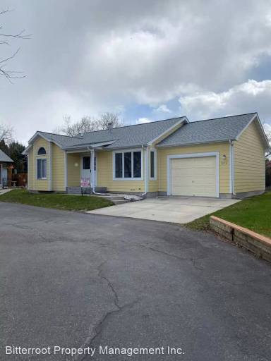 Main picture of 2372 Village Sq