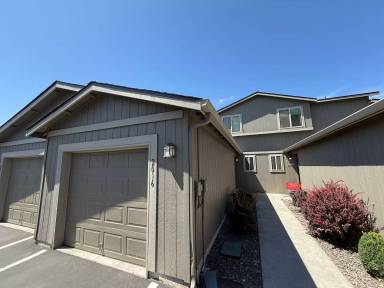 Main picture of 2012 SW Salmon Ave