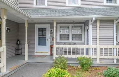 Main picture of 143 Winterwood Dr