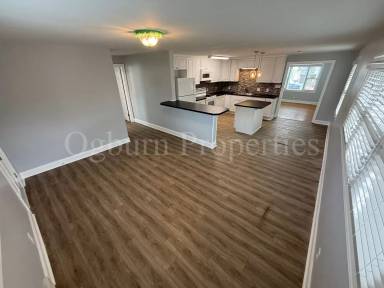 Main picture of 721 W 25 1/2 St