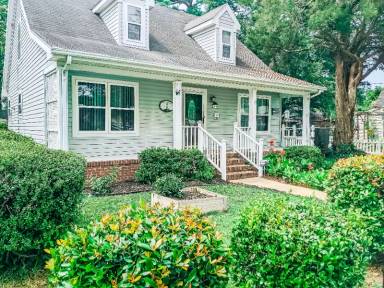 Main picture of 9415 Chesapeake St