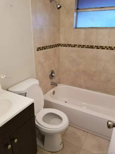 Main picture of 3960 SW 51 ST - UNIT 3