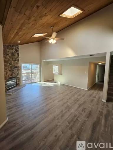 Main picture of 1074 Patrick Pl