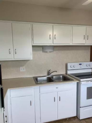 Main picture of 3490 S 82nd St