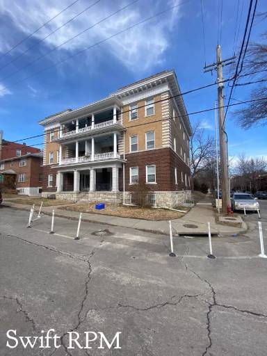 Main picture of 3540 Wyandotte St