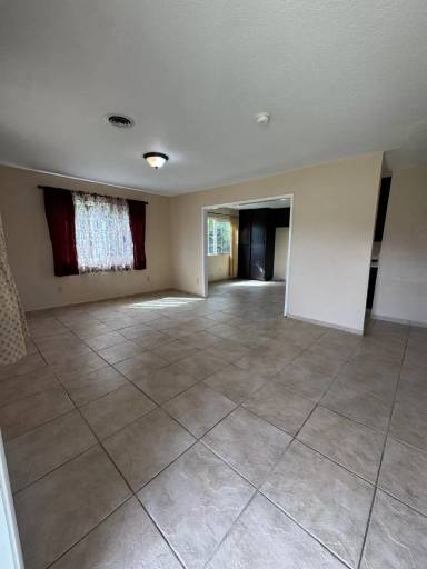 Main picture of 9538 North Ave