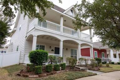 Main picture of 909 Wenk Dr