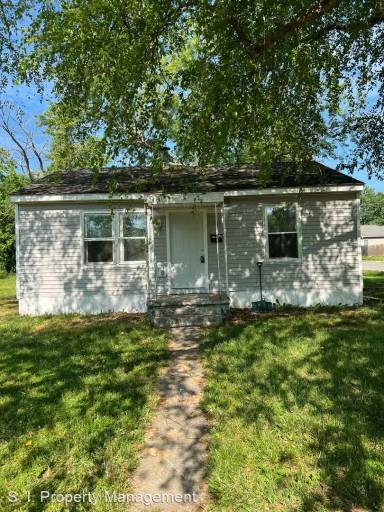Main picture of 1100 S Vicksburg St