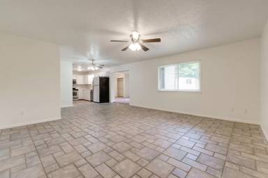 Main picture of 1103 Deorsam Dr