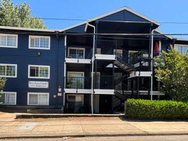Main picture of 10211 N Lombard St