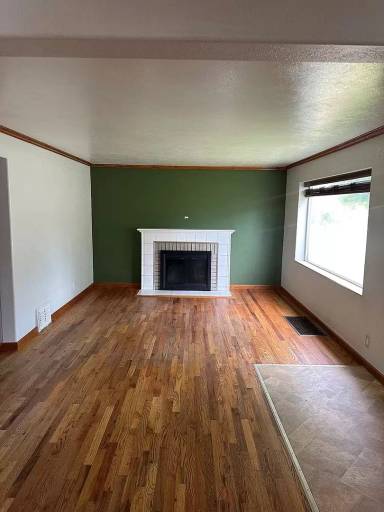 Main picture of 2821 W Rowan Ave