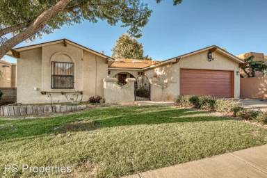 Main picture of 9617 San Rafael Ave NE