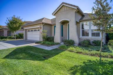 Main picture of 37299 Acorn Pl