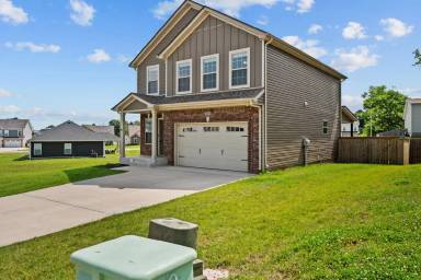 Main picture of 839 Lillian Grace Dr