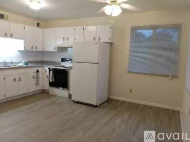 Main picture of 207 Mead St