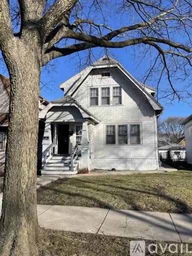 Main picture of 3738 N 39th St