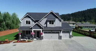 Main picture of 15421 52nd St E
