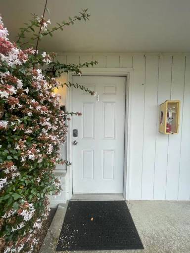 Main picture of 515 16th Ave W