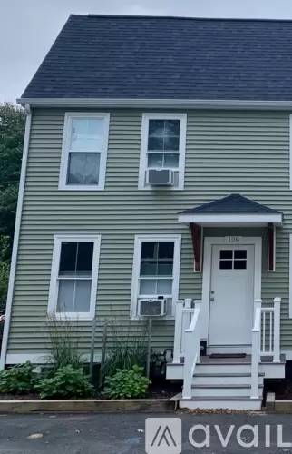 Main picture of 130 Pine St