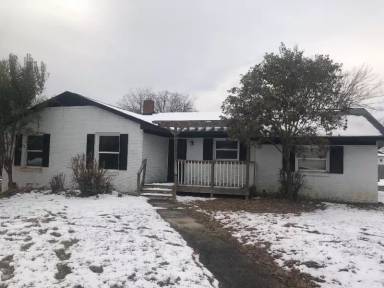 Main picture of 106 Marine Dr
