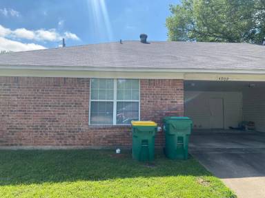 Main picture of 4909 N Park Rd