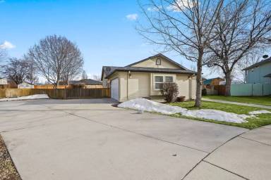 Main picture of 2643 E Apricot Ct