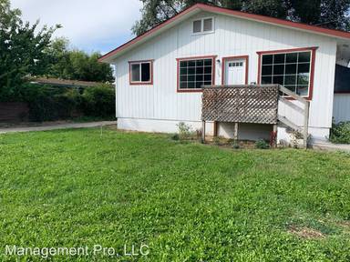 Main picture of 124 Smith Ave