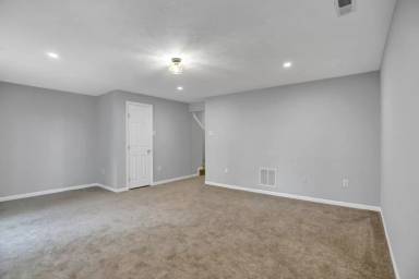 Main picture of 21 Turnmill Ct