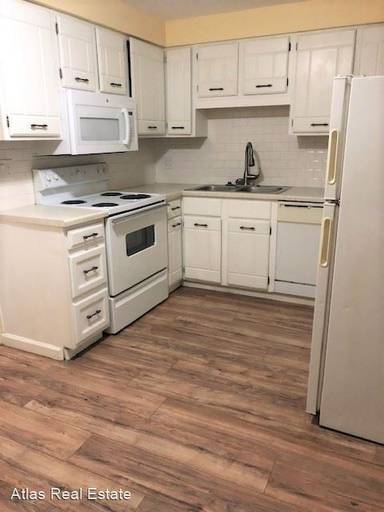 Main picture of 320 Vehr Dr