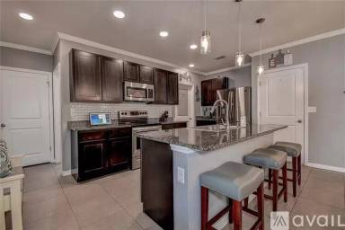 Main picture of 5941 81st Pl N