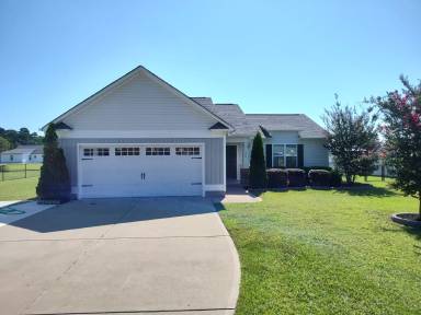 Main picture of 150 Princess Dr