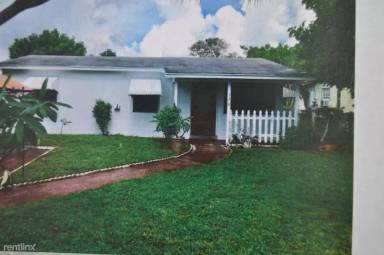 Main picture of 326 NW 6th Ave