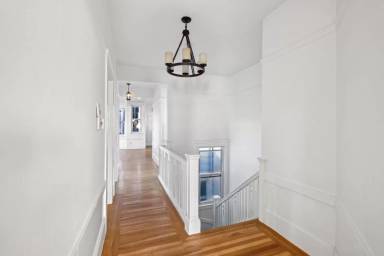 Main picture of 175 Valparaiso St