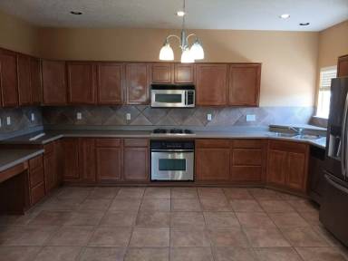 Main picture of 7100 Alexandria Dr NE