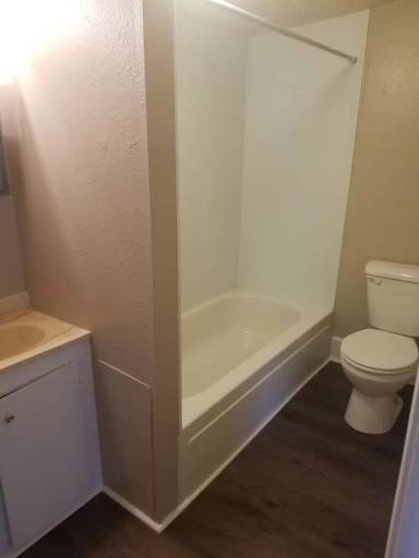 Main picture of 1655 S Maple Ave