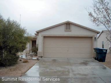 Main picture of 2940 E Calle Rabida