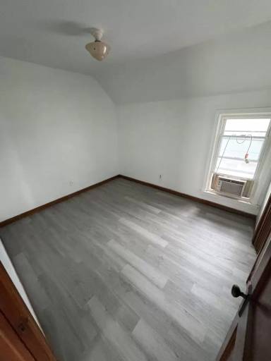 Main picture of 94 Bouck St