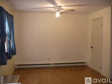 Main picture of 11 MacArthur Dr
