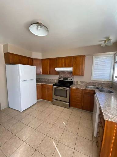 Main picture of 2235 Union St