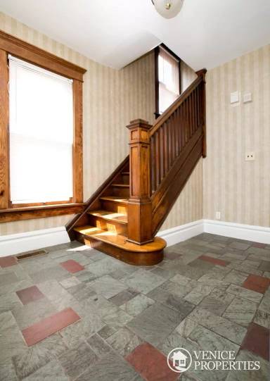 Main picture of 198 E Norwich Ave - B