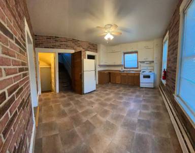 Main picture of 901 17th St. N