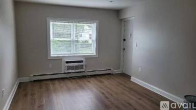 Main picture of 4 Elm St