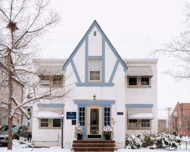 Main picture of 2549 Harriet Ave