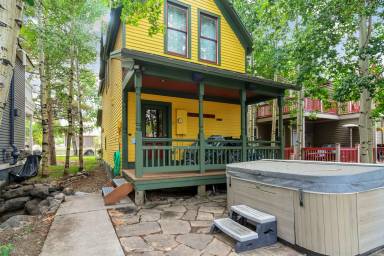 Main picture of 220 S French St