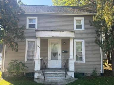 Main picture of 134 E Vienna St