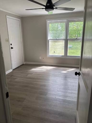 Main picture of 118 N College St