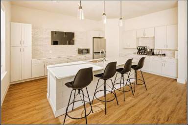 Main picture of 91 Kaiman Ln