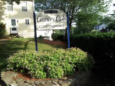 Main picture of 1237 Pawtucket Blvd