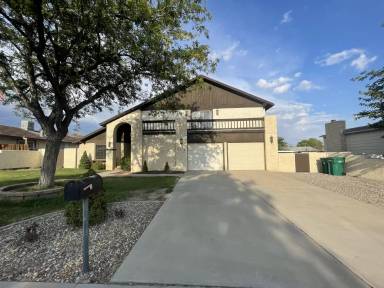 Main picture of 2100 Municipal Dr