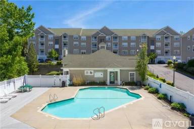 Main picture of 90 Mill St